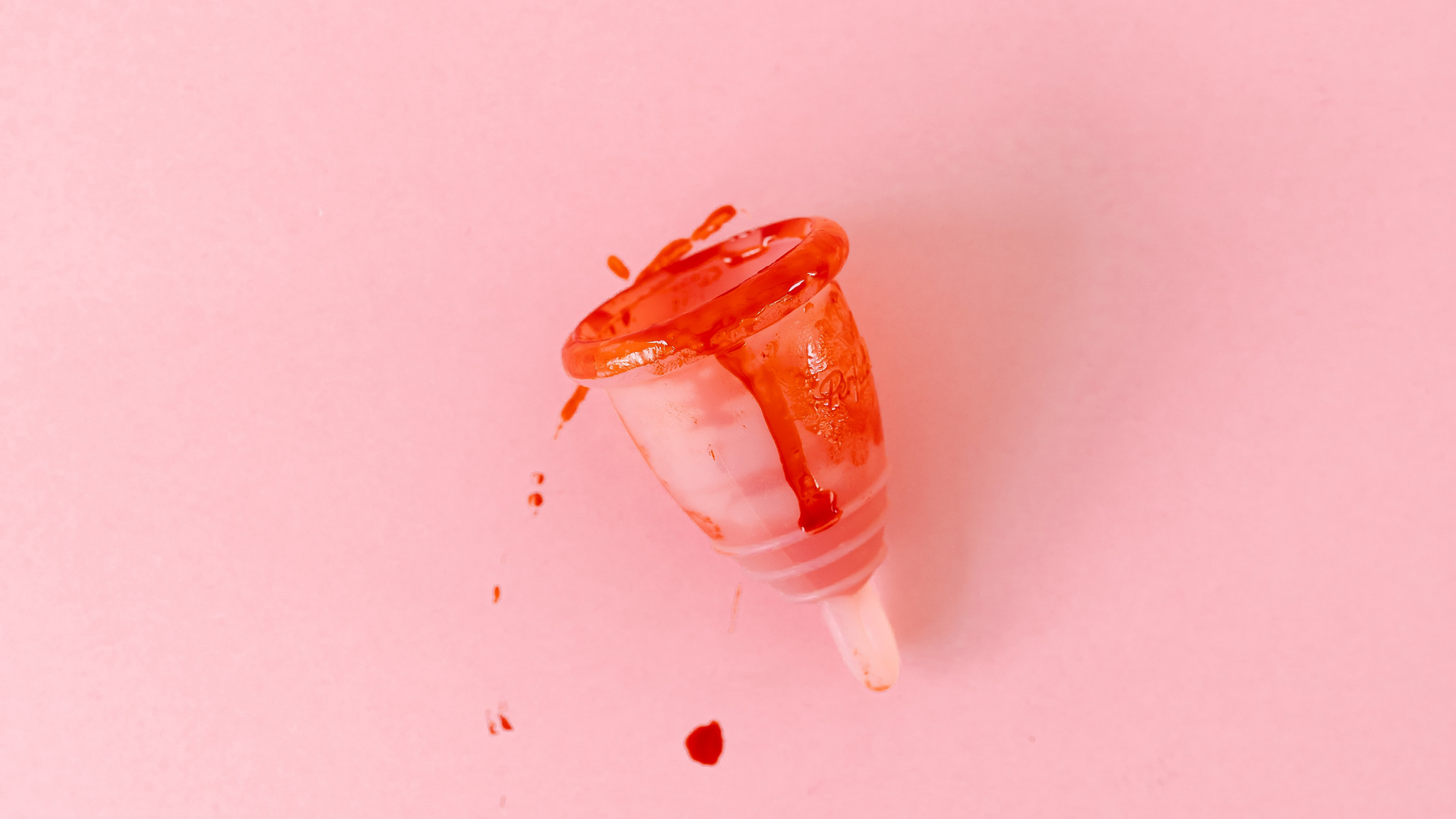 Quando i dolori mestruali non sono normali: segnali da non ignorare